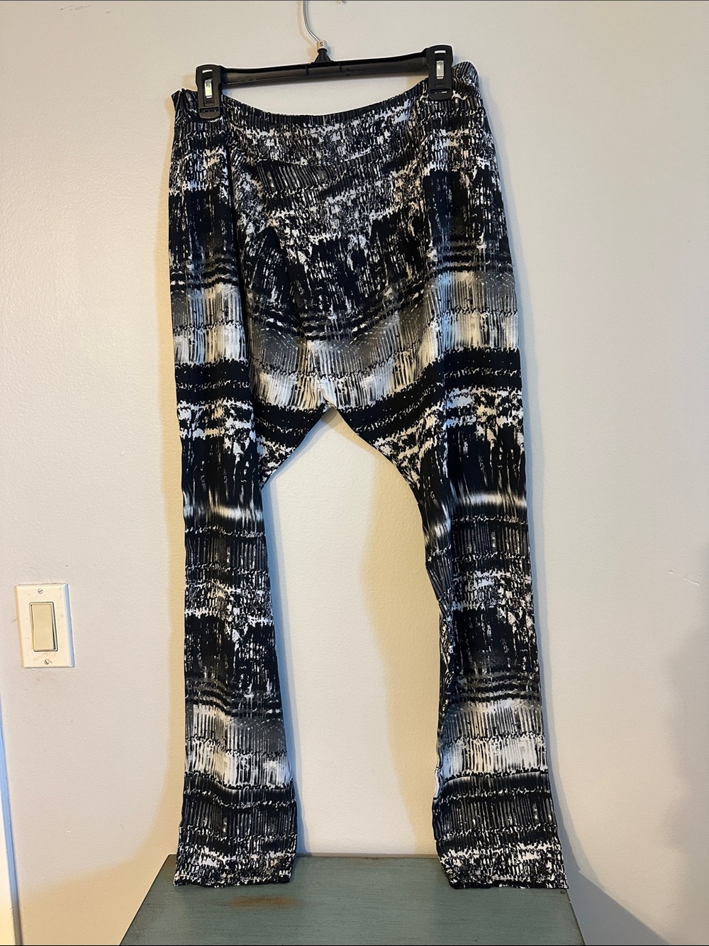 Women's Black & White Boot Cut Pants, dressy trendy. Never worn